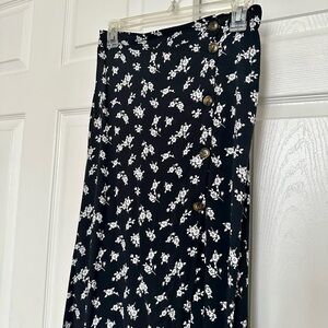 S Black Floral Skirt